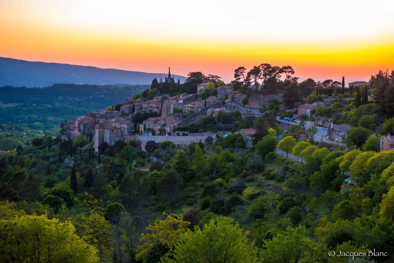 Hôtel Camping Le Vallon à Bonnieux